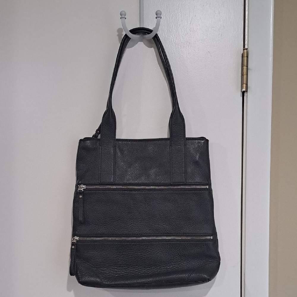 Fossil Black Tote Bag Minimalist Design Everyday Use